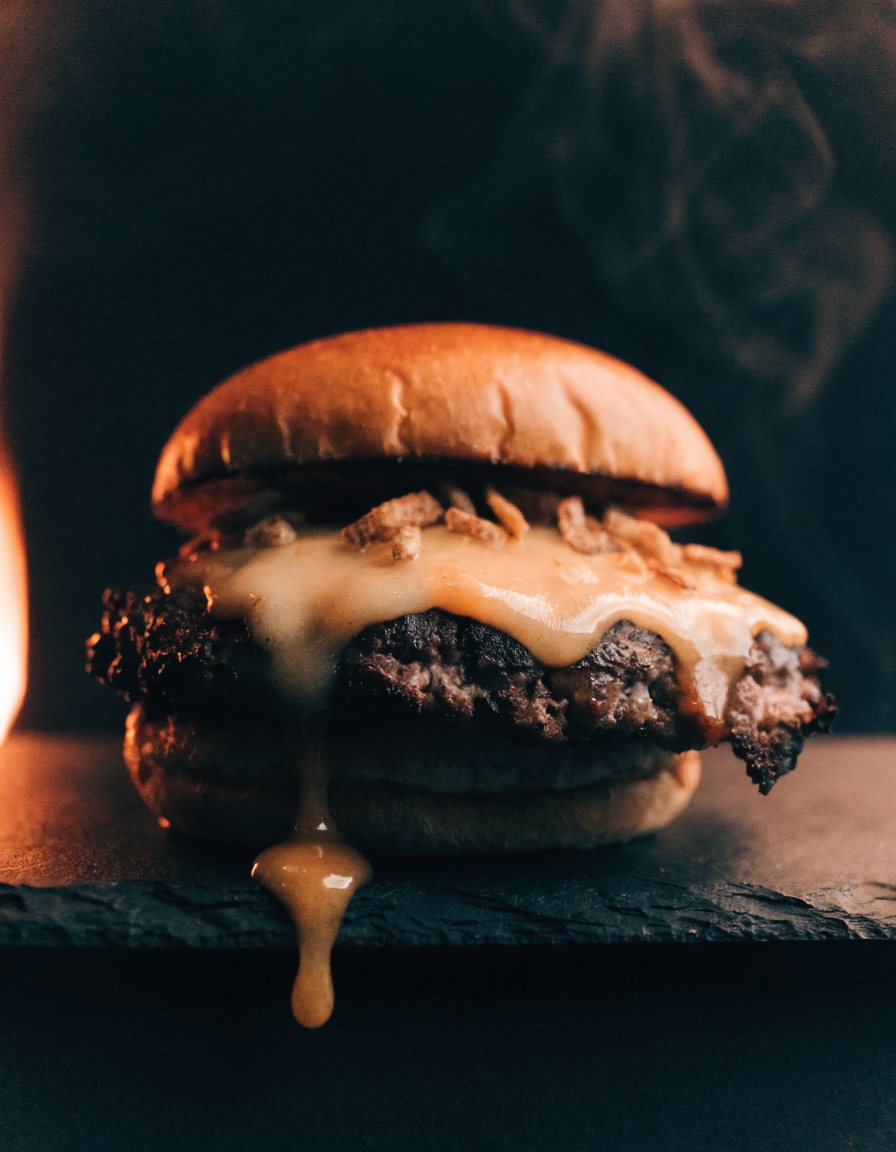 GLUT: Patty, Cheddar 24 Monate, Chili-Honig, Röstzwiebel